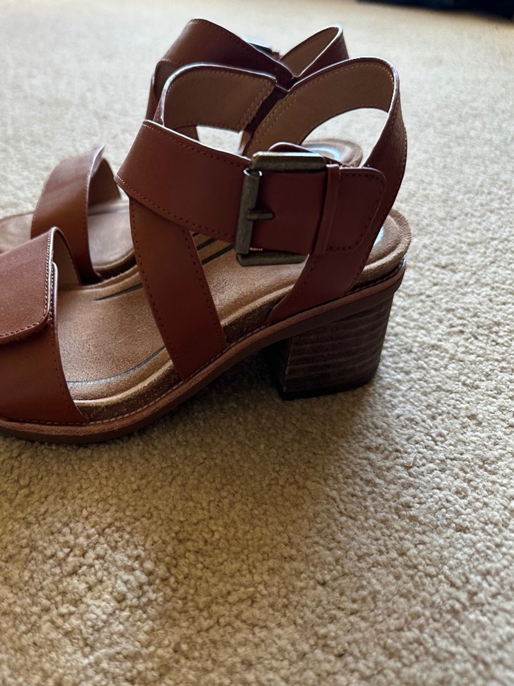 Aetrex Tan Leather Sandals, size 8.5, adjustable width, stack heel - Picture 4 of 10